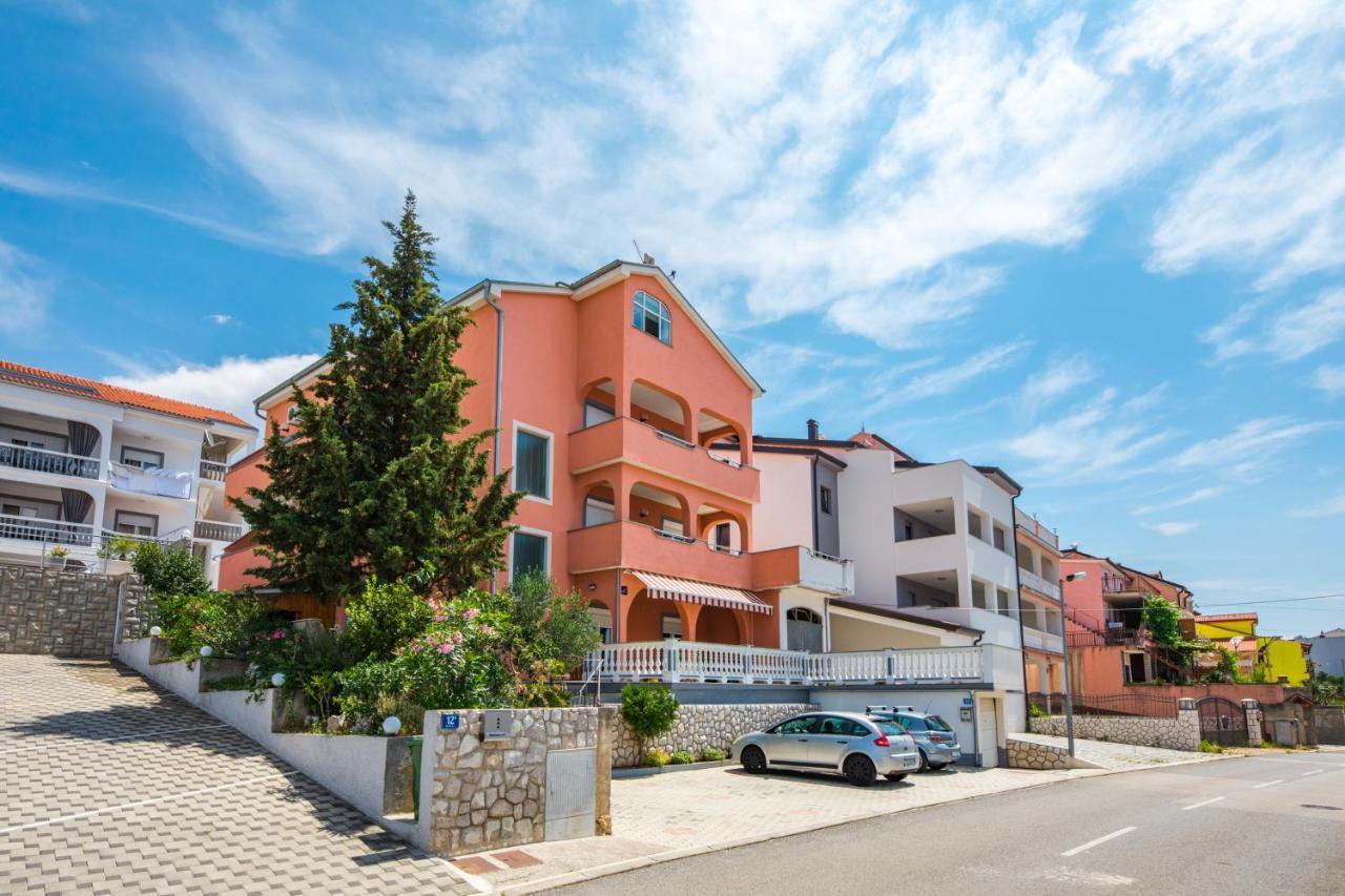 Apartments Mikanovic Криквеница Екстериор снимка
