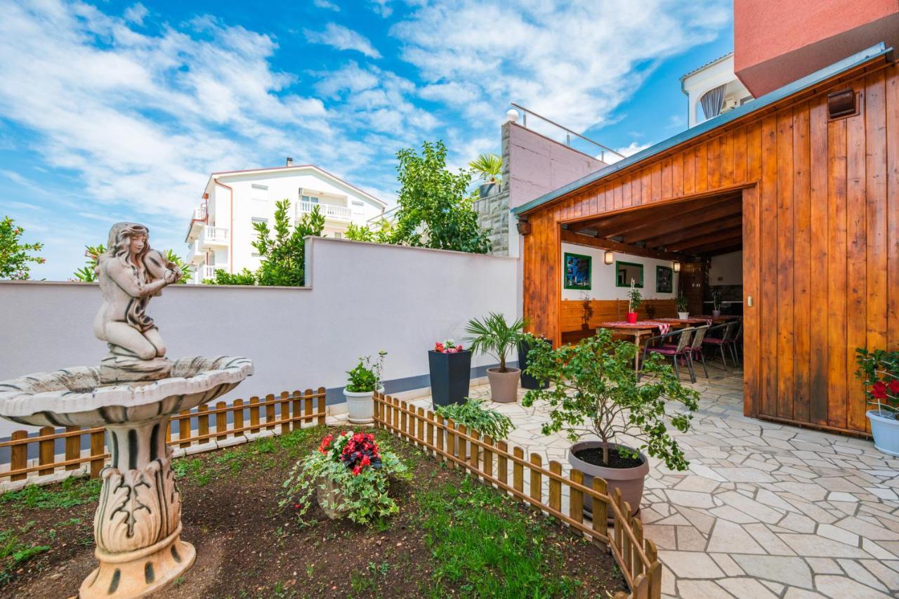 Apartments Mikanovic Криквеница Екстериор снимка