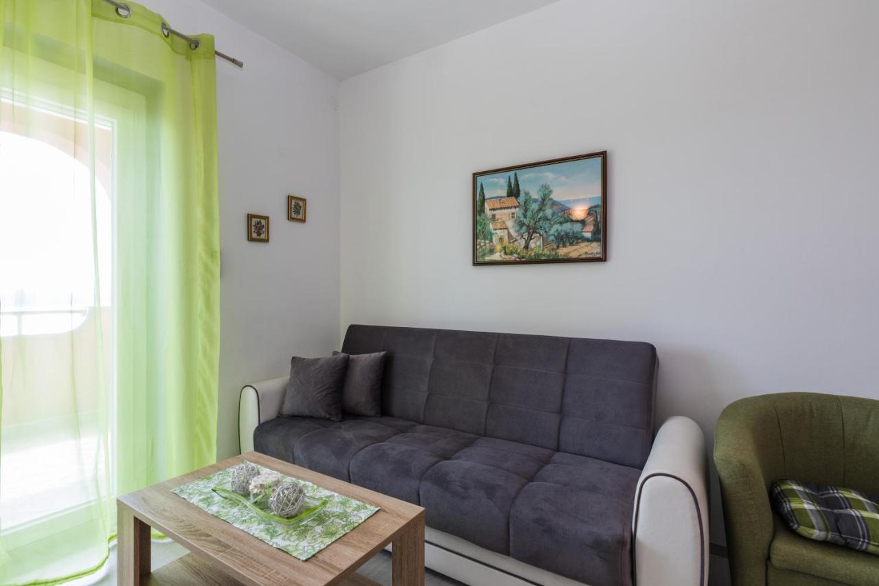 Apartments Mikanovic Криквеница Екстериор снимка