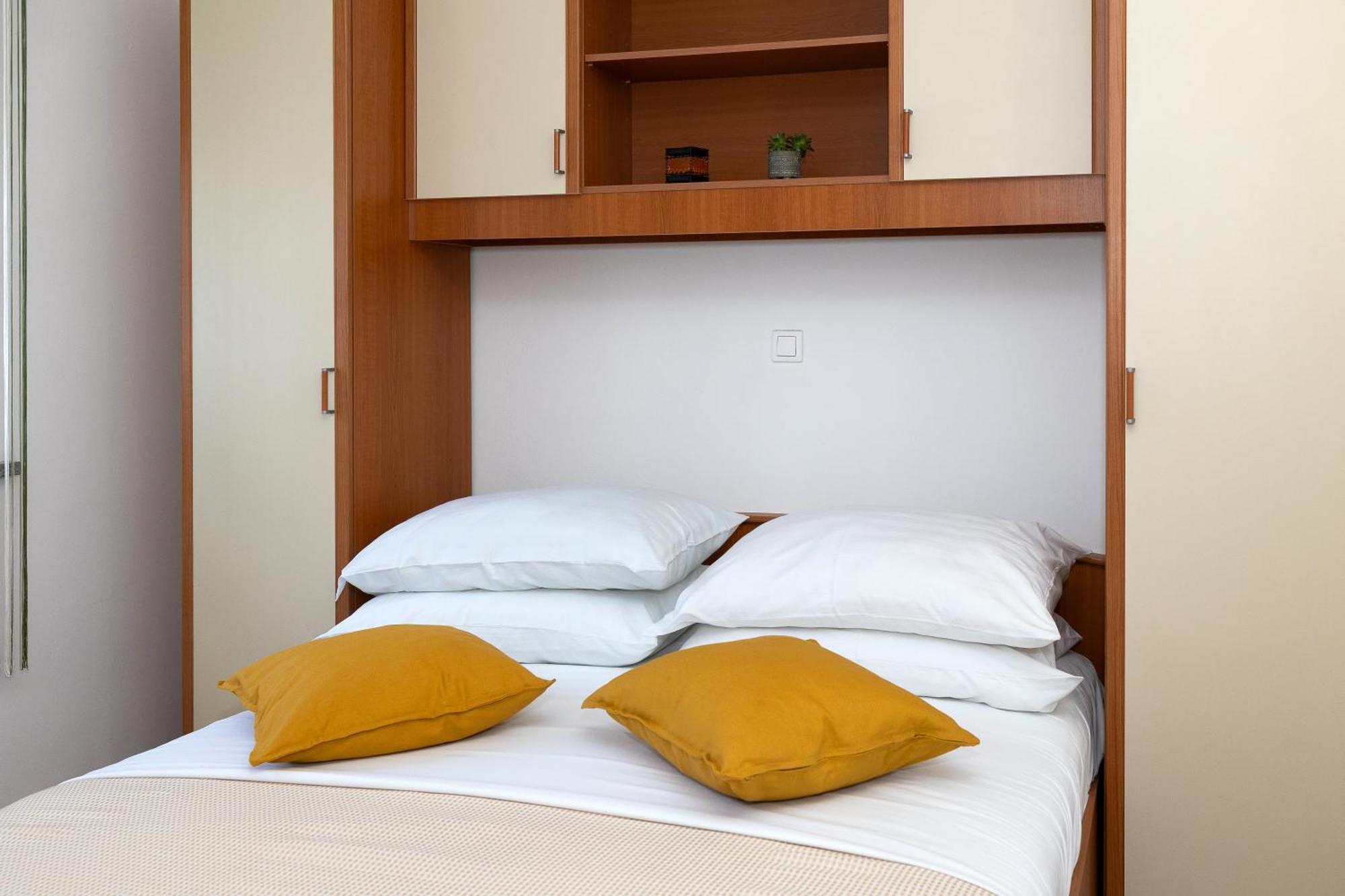 Apartments Mikanovic Криквеница Екстериор снимка