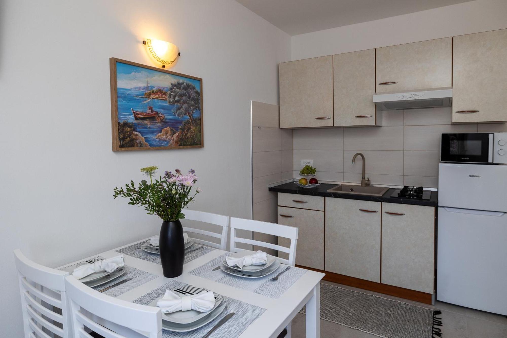 Apartments Mikanovic Криквеница Екстериор снимка
